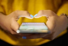 Pros and Cons of Social Media Apps